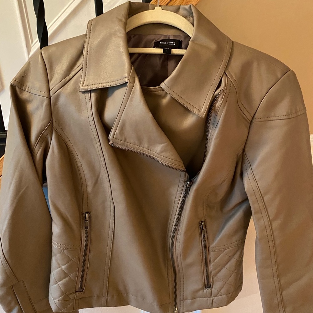 STUNNING NWOT Faux Leather Vegan Moto Jacket